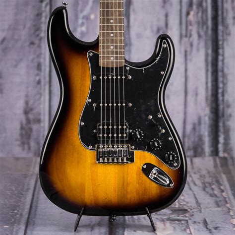 squier stratocaster pack brown sunburst.